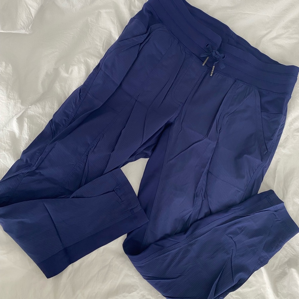 Lululemon Dance Studio Crop